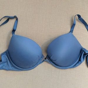 Victoria's Secret Fabulous Plunge 34 D